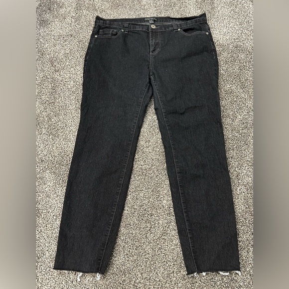 Forever 21 Dark Wash Jeans - Picture 2 of 3